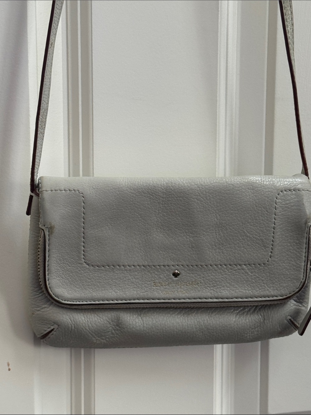 kate spade gray pebbled leather crossbody bag